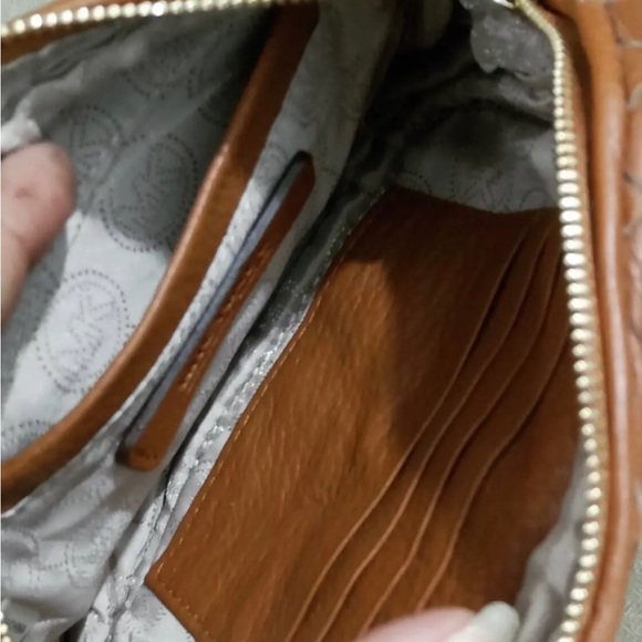 ❌SOLD❌Michael kors crossbody bag - Picture 6 of 6